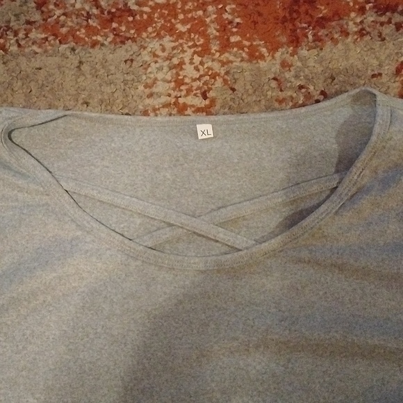 Women's size XL Gray maternity top - Picture 2 of 9